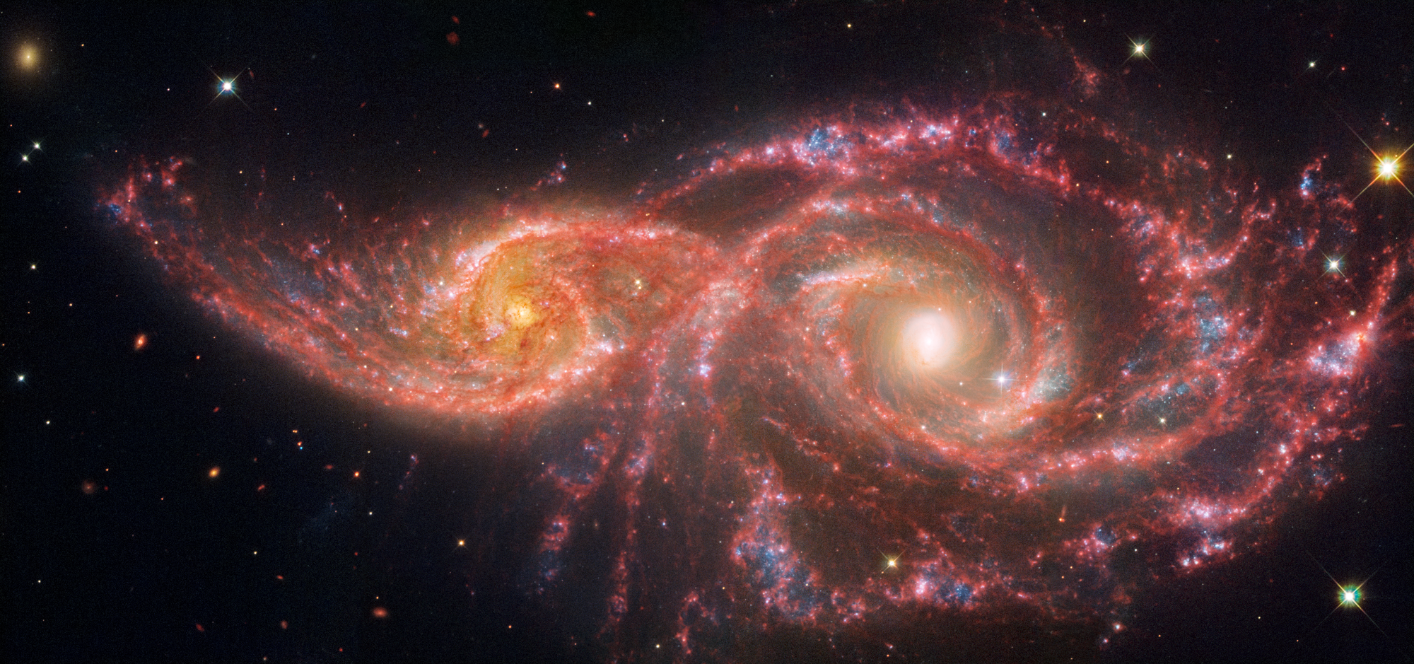 Взаимодействующие галактики IC 2163 и NGC 2207